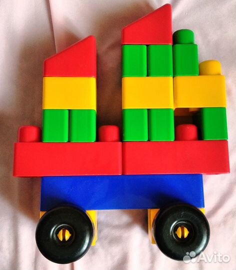 Коробка с конструктором