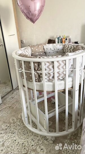 Детская кровать с маятником круглая