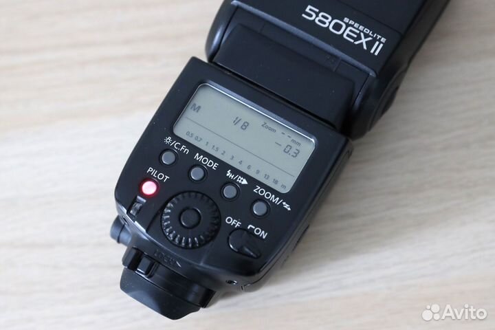 Вспышка Canon Speedlite 580EX II