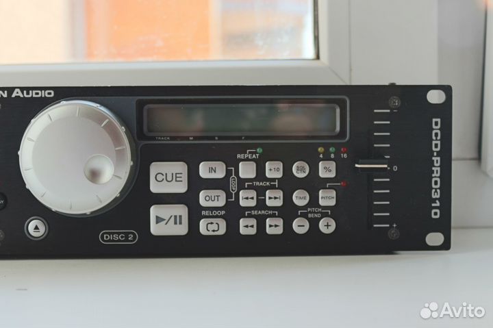 Ди-джейская дека American Audio DCD-PRO310