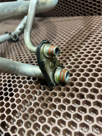 Трубки кондиционера Ford Mondeo 4 B5254T 2.5 2009