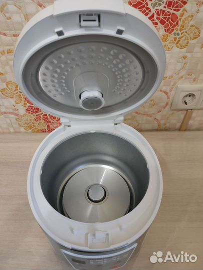 Мультиварка Polaris PMC 0350AD