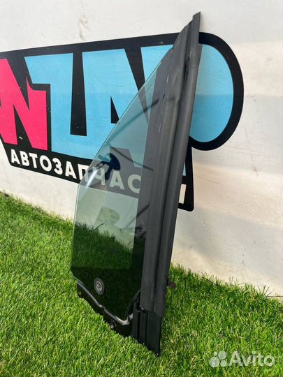 Стекло кузовное переднее левое Tesla Model X 2018