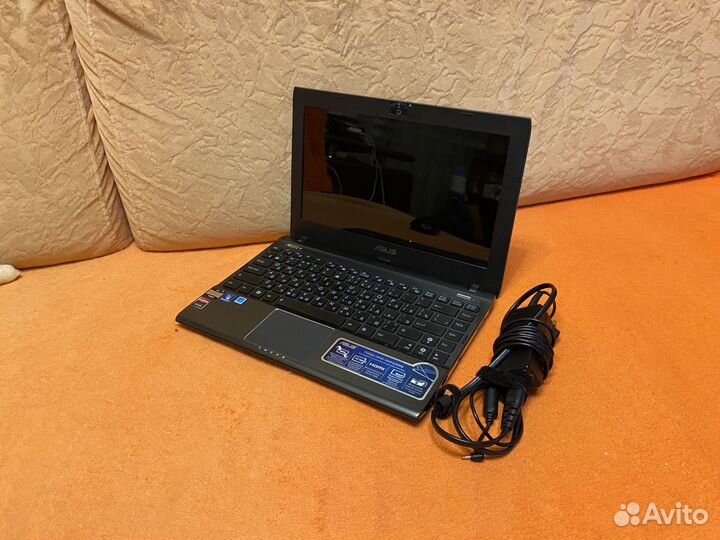 Продаю нетбук Asus 1225b