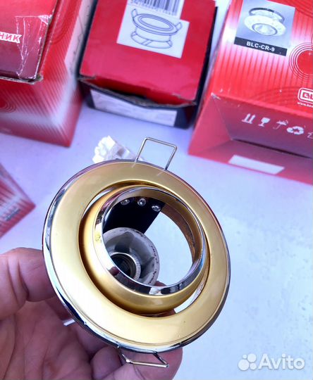 Светильники потолочные встраиваемые