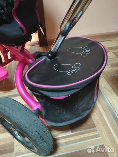 Детский велосипед трехколесный с ручкой