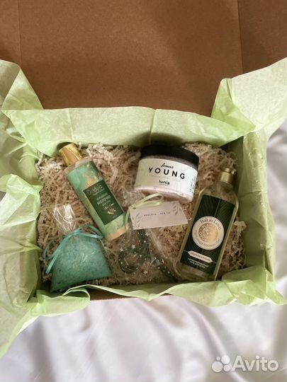 Подарочный бокс из косметики