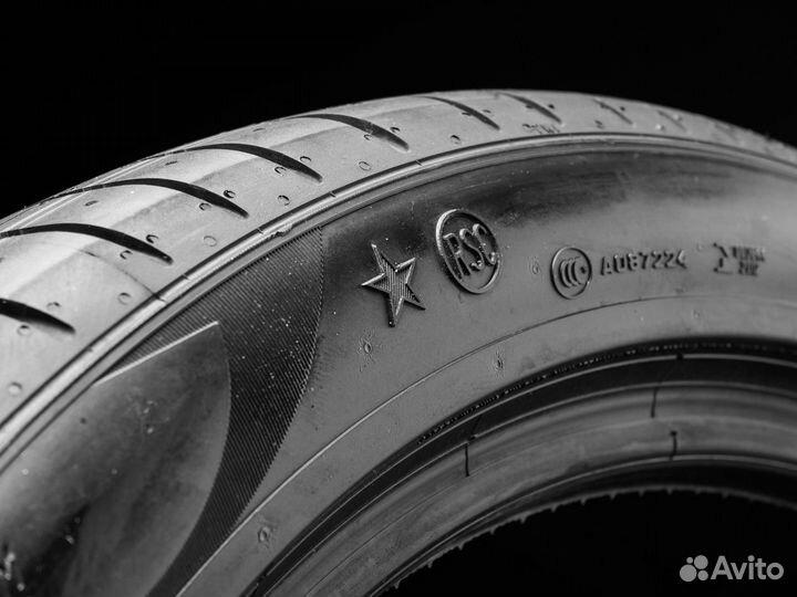 Pirelli P Zero PZ4 275/40 R21 и 315/35 R21