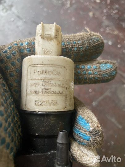 Насос моторчик омывателя лобового Volvo s60 10-18