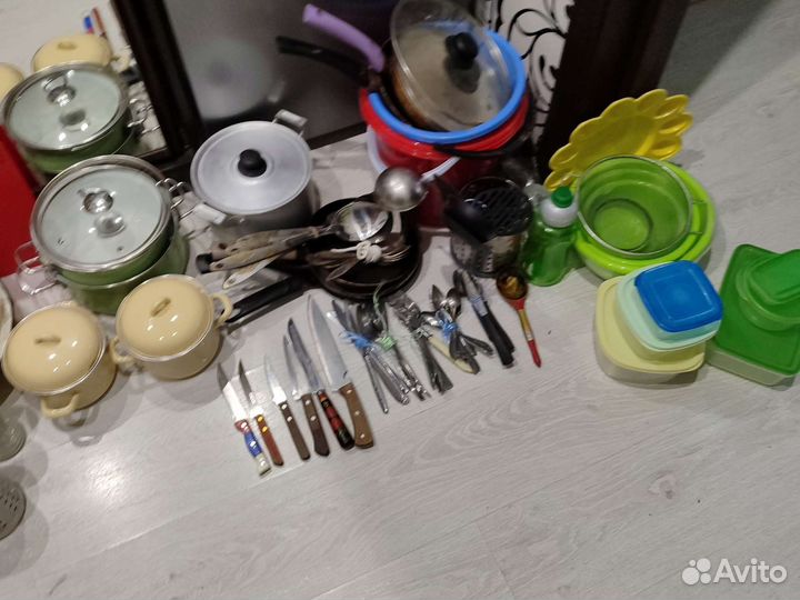 Кастрюля эмалированная