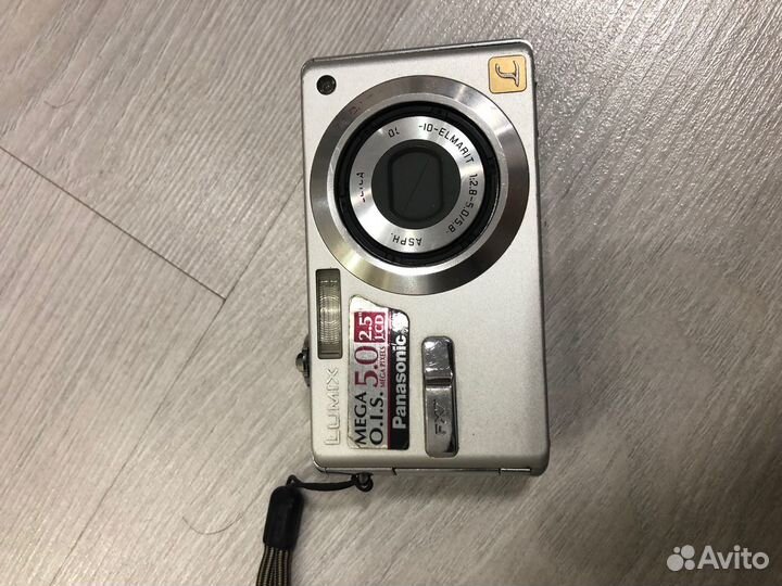 Фотоаппарат panasonic lumix dmc FX7 бу для запчаст