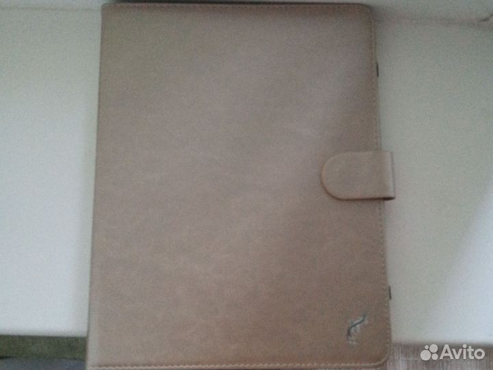 Универсальный чехол для планшета 10.1