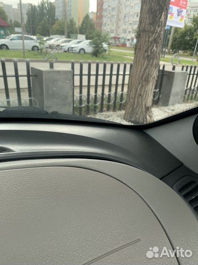 Стекло на автомобиль