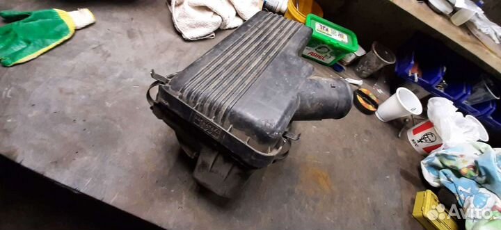 Корпус воздушного фильтра toyota ae100