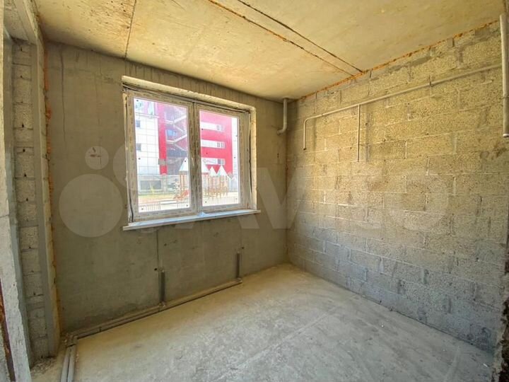 2-к. квартира, 52 м², 1/13 эт.