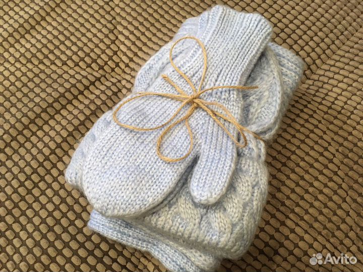 Вязаный комплект женский шапка, снуд, варежки