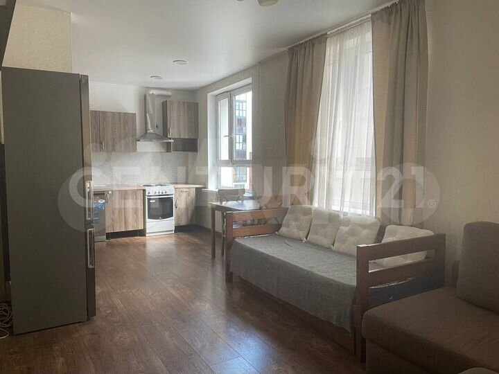 Доля в 3-к. квартире, 71 м², 4/16 эт.