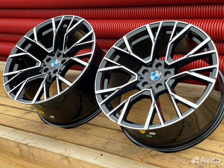 Новые R20 диски на BMW X5 X6 809-m стиль