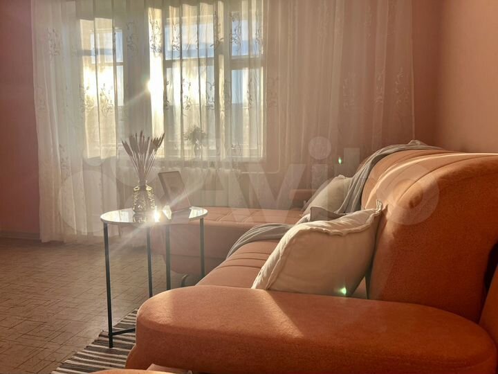 2-к. квартира, 54 м², 3/9 эт.