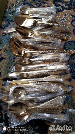 Столовый набор ложки и вилки