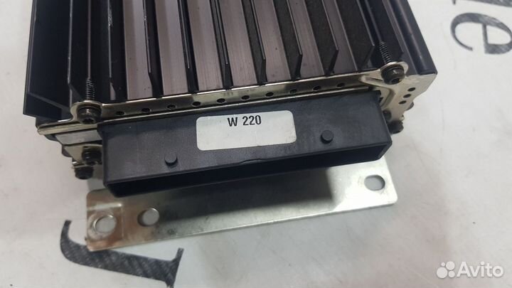 Усилитель bose на Mercedes-Benz W220 A2208205589