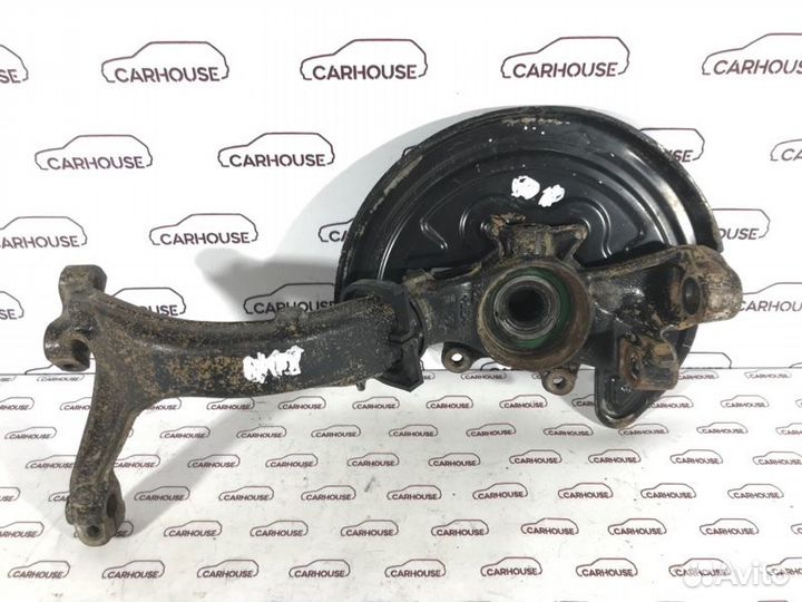 Кулак поворотный передний левый Volkswagen Passat