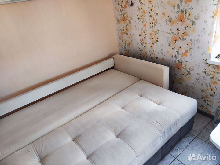 Диван прямой