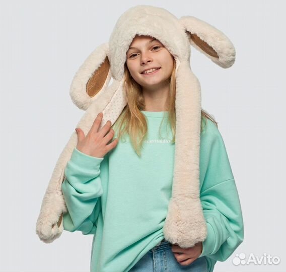 Шапка с двигающимися ушами