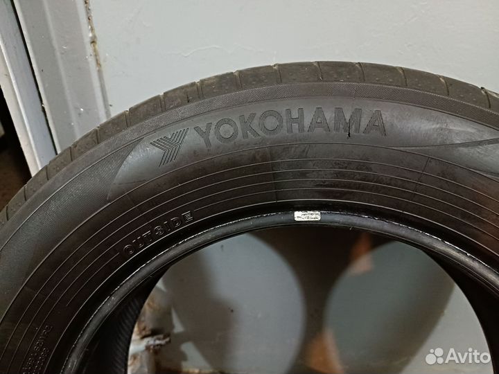 Yokohama BluEarth-A 215/65 R17