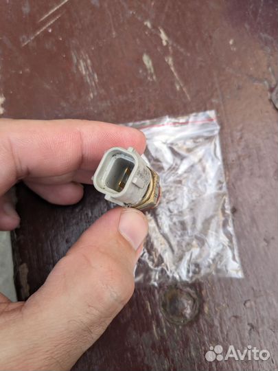 Датчик температуры Ford Focus 2 дорестайл