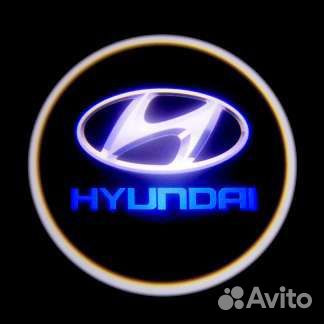 Логотип в двери хендай