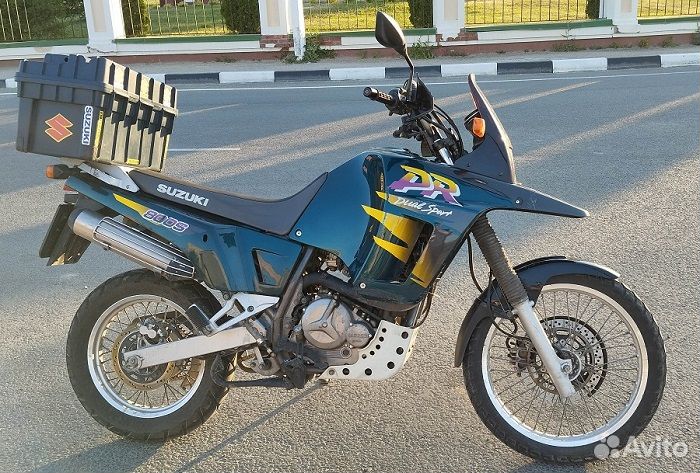 Suzuki DR 800