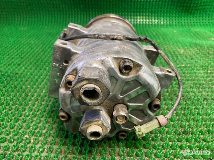 Компрессор кондиционера Audi A4 B5 ADR 1996