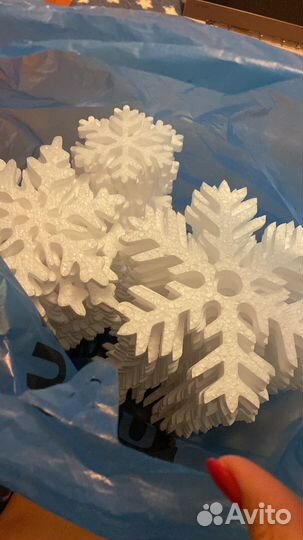 Снежинки из пенопласта