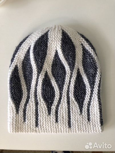 Шапка женская вязаная