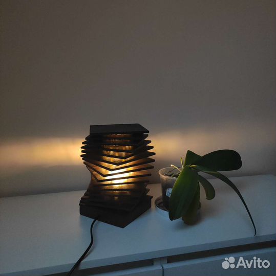 Деревянная лампа