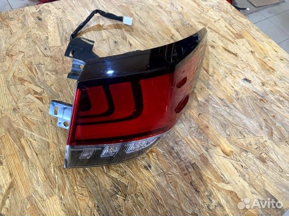 Фонарь задний правый Lexus Rx 4 Рестайлинг