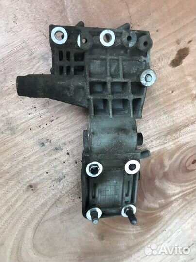 Кронштейн кондиционера hyundai sonata nf 2.4