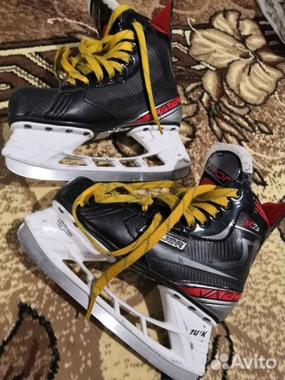 Хоккейные коньки bauer vapor