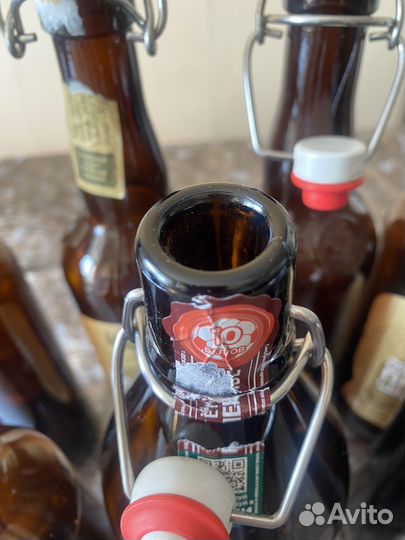 Бутылка с бугельной пробкой