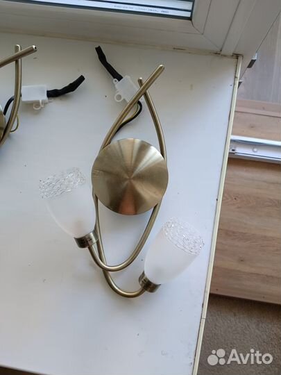 Люстра потолочная и бра