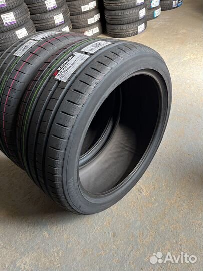 Yokohama Advan Sport V107D 325/35 R22 и 285/40 R22 114Y