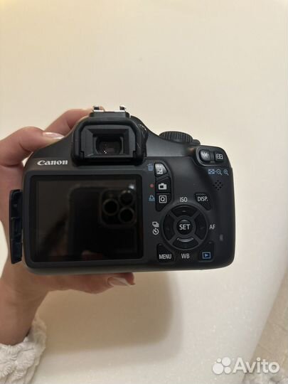 Зеркальный фотоаппарат canon EOS 1100D