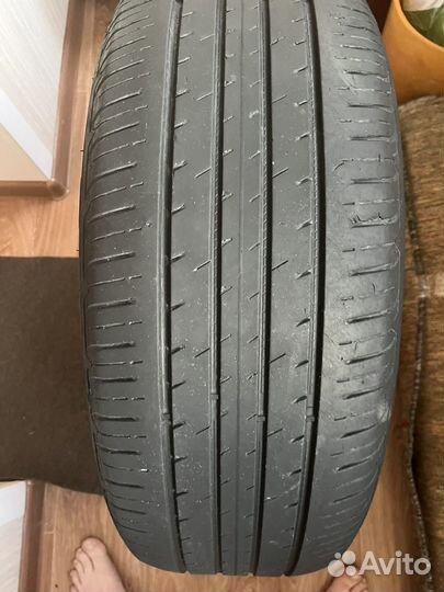 Goodyear EfficientGrip Performance SUV 225/55 R19 99V