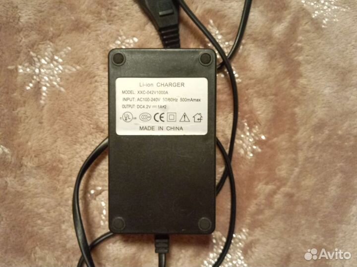 Зарядное устройство для аккумуляторов 18650