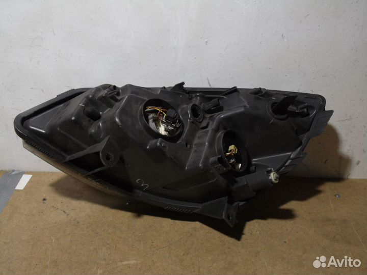 Фара передняя правая Рено Сценик 2