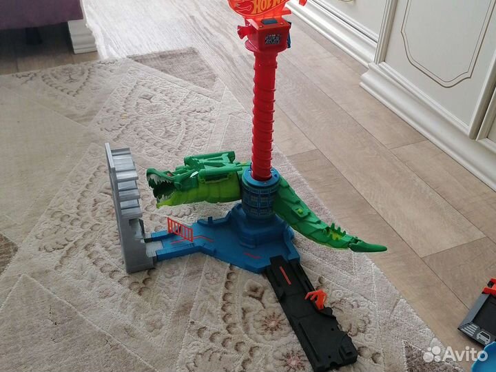 Hot wheels трек