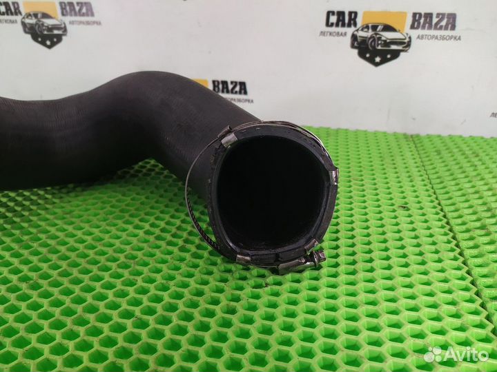 Патрубок интеркулера Audi Q7, Volkswagen Touareg