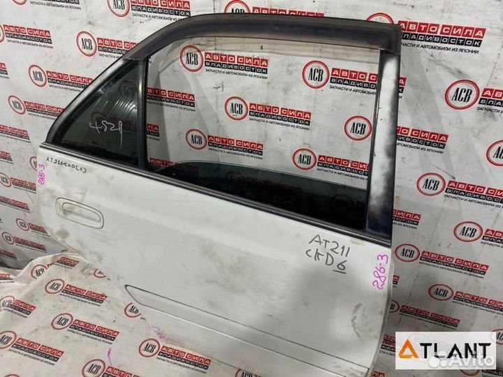 Дверь задний правый toyota carina