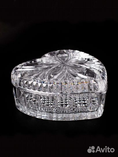 Шкатулка хрустальная